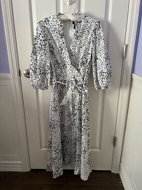 Dkny White Maxi Wrap Dress with Black Speckle Print